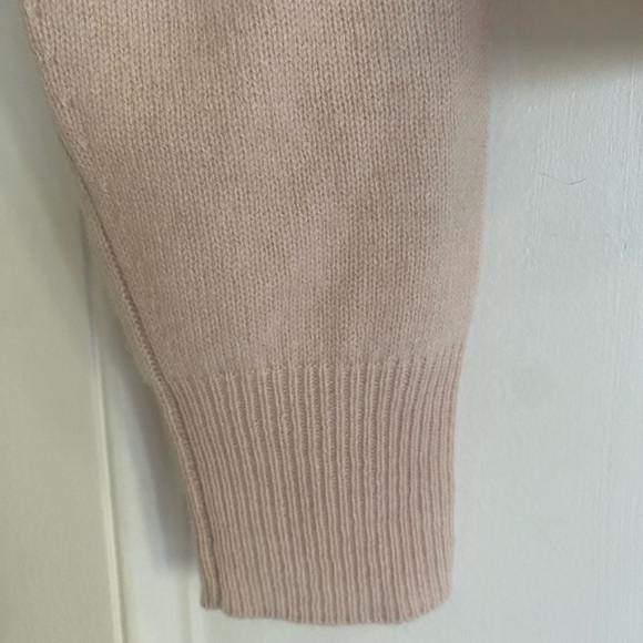 Frame 100% cashmere v-neck sweater, size XS - Picture 10 of 16